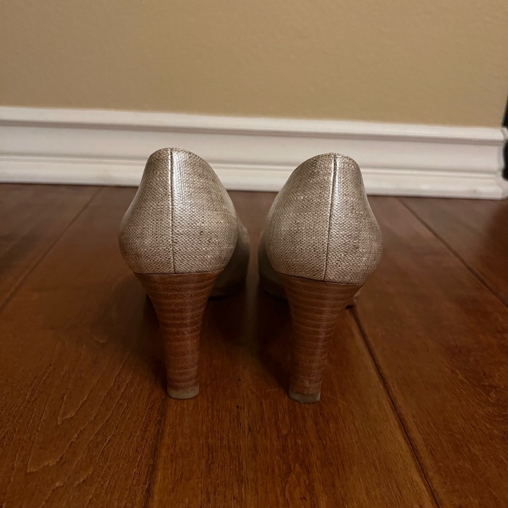 • Stuart Weitzman Heels - Picture 4 of 9